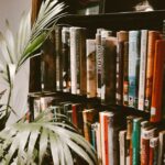 Book Review: Girlfriends by Holly Bourne