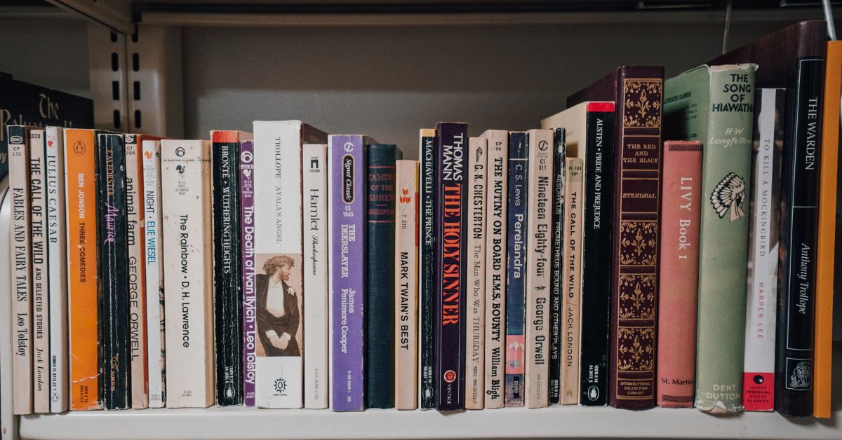 You are currently viewing Book Review: The Ministry of Time by Kaliane Bradley